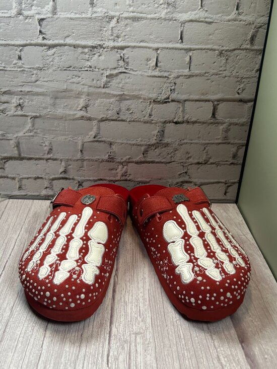 OCTAVIOUS MARKS RED PEARL UNISEX CLOG: 3/4 main image 11